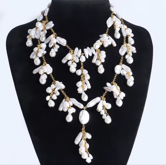 Pearl and Gold Statement Necklace - Picture 4 of 7